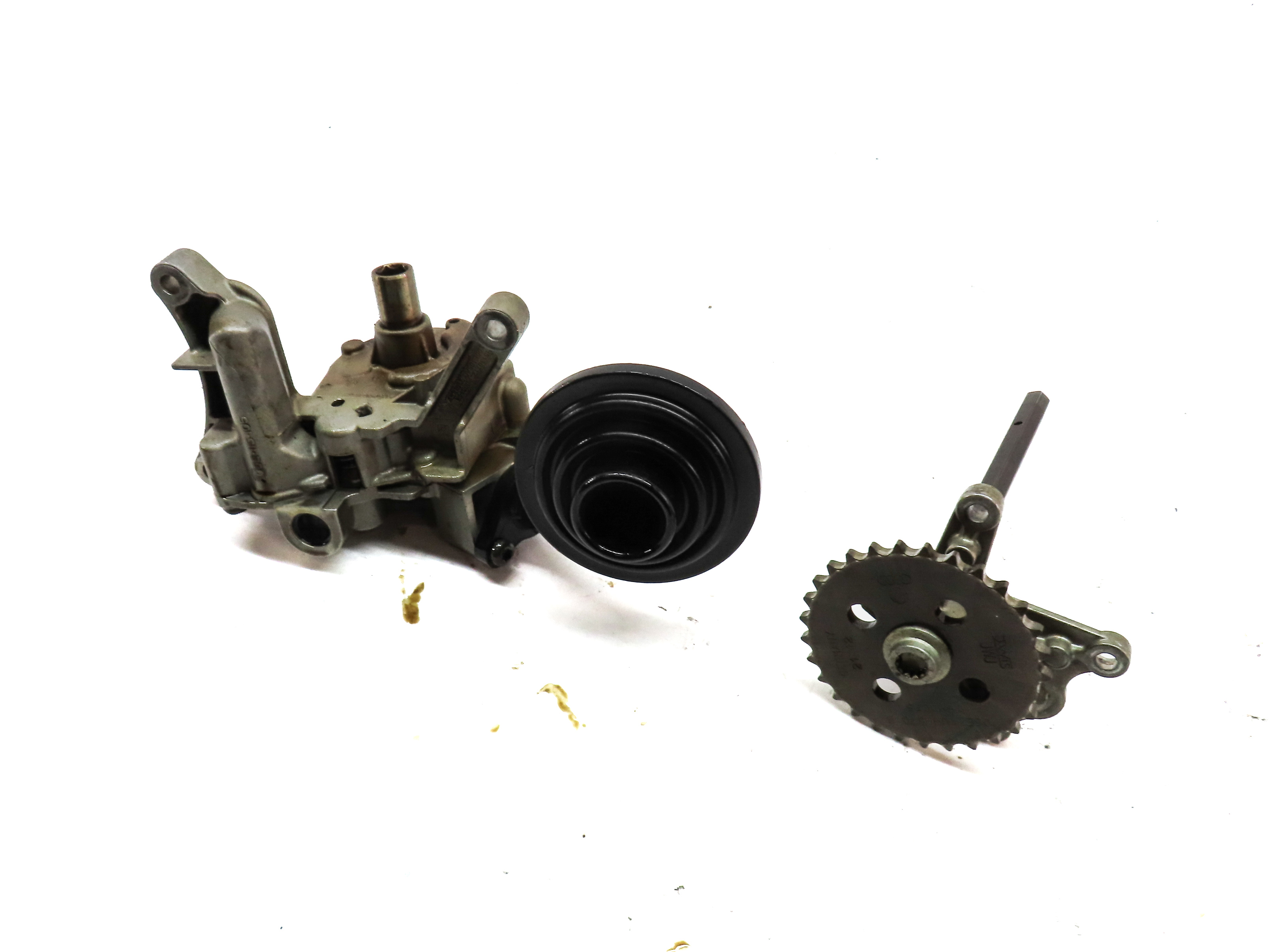 2013 AUDI A6 (C7 4G) 3.0L SUPER (CTUA) ENGINE MOTOR OIL PUMP — exact item pictured